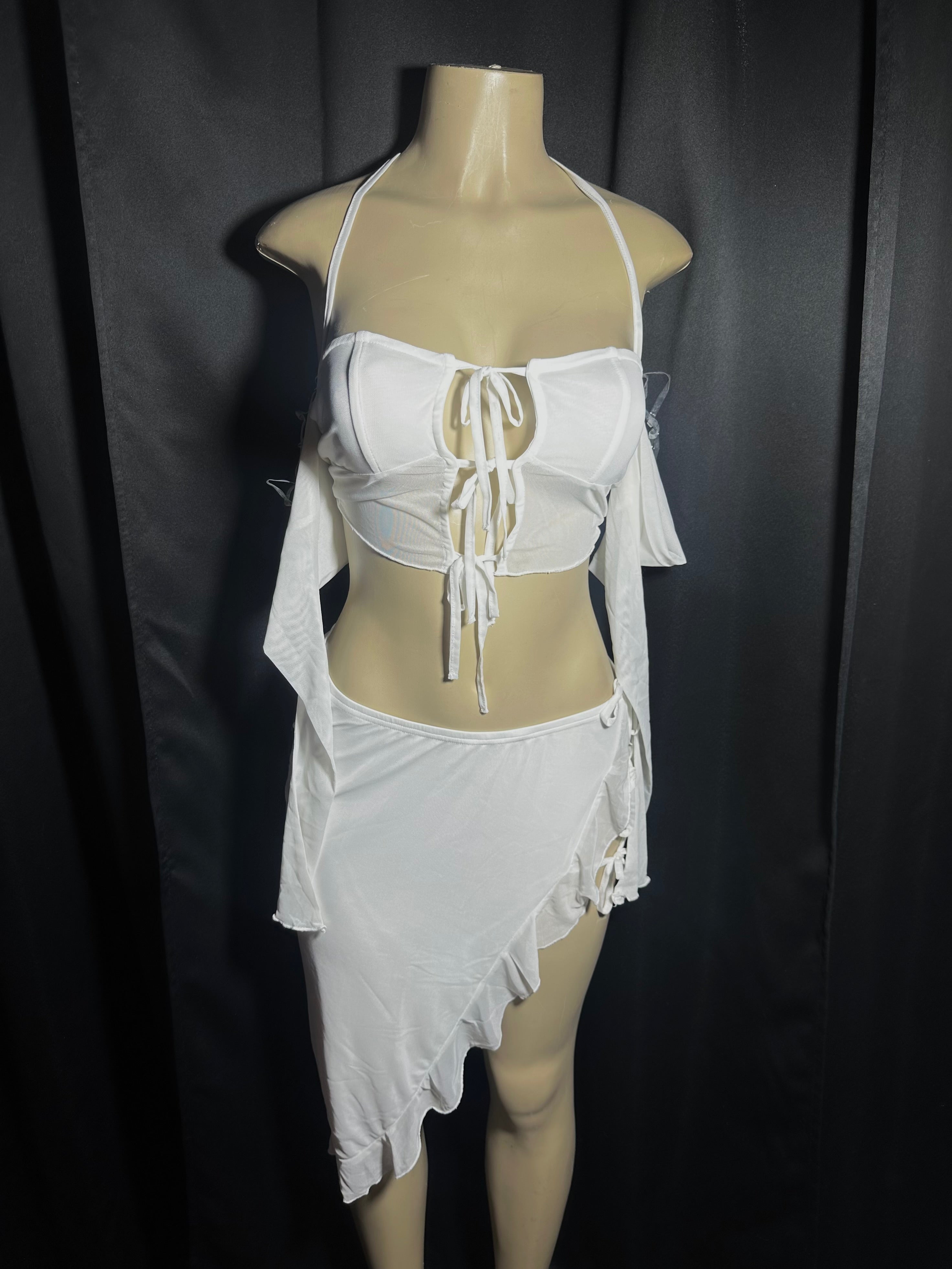 white cutesi top