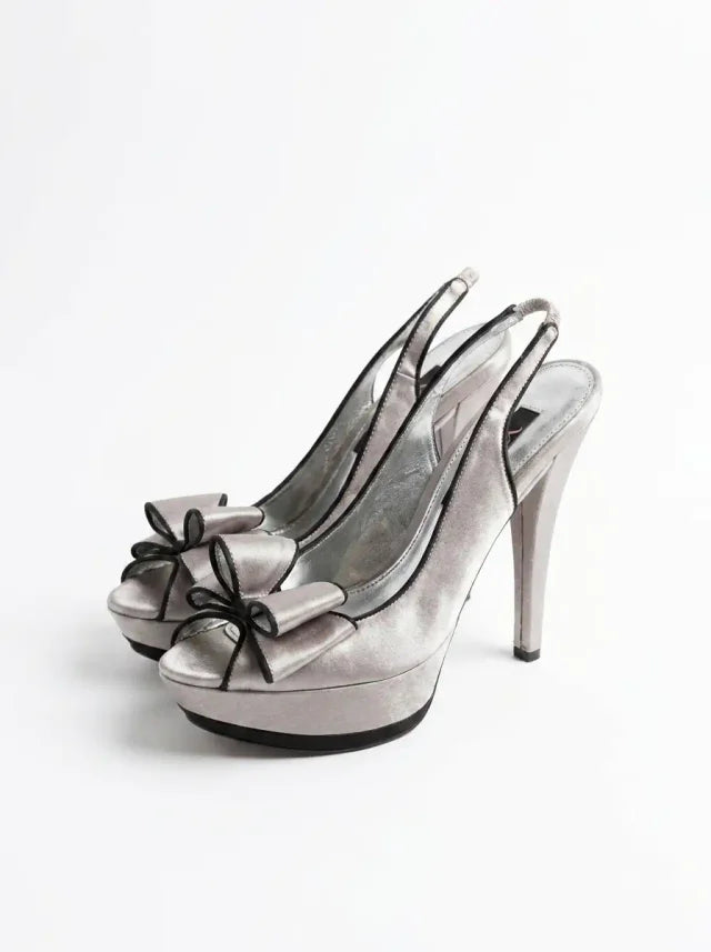 Grey bow heels